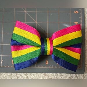 Harveys Seatbelt Bag Large Rainbow Bow purse accessory